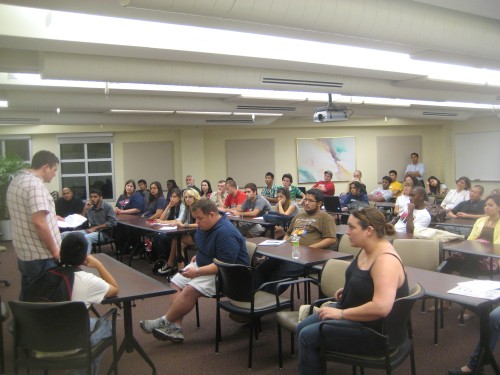 70 students attend an antiwar teach-in organized by Houston SDS. 